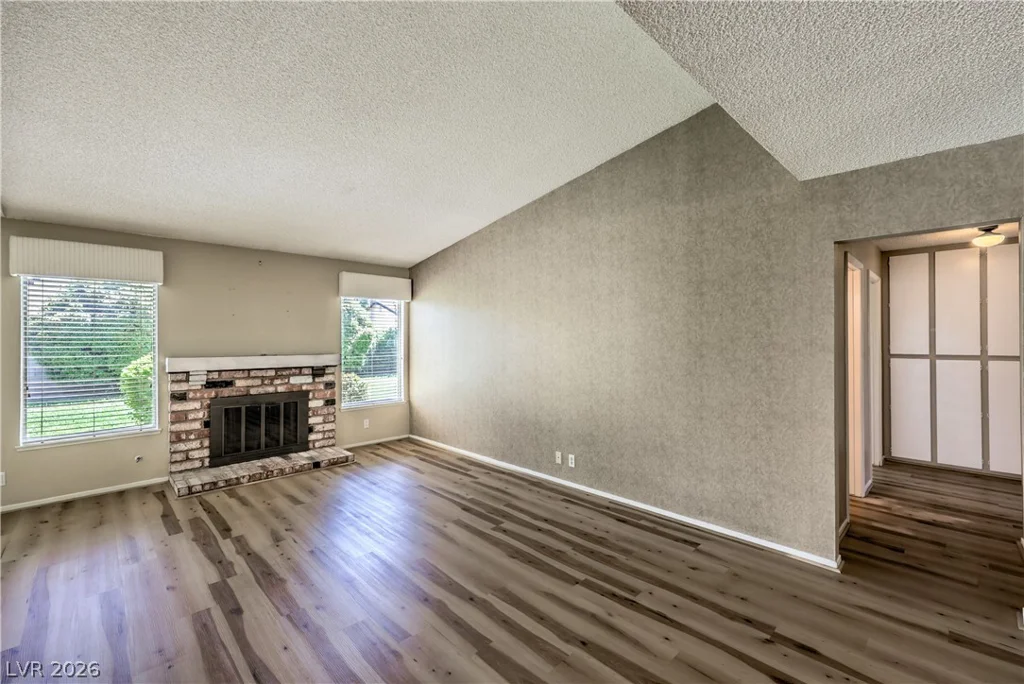 6813 War Eagle, Las Vegas, NV 89108