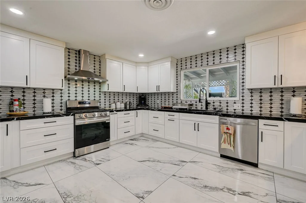 1920 Parkchester, Las Vegas, NV 89108