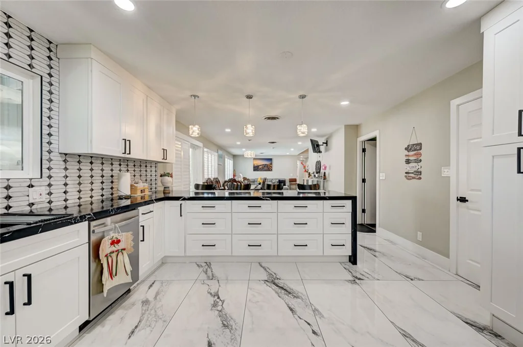 1920 Parkchester, Las Vegas, NV 89108