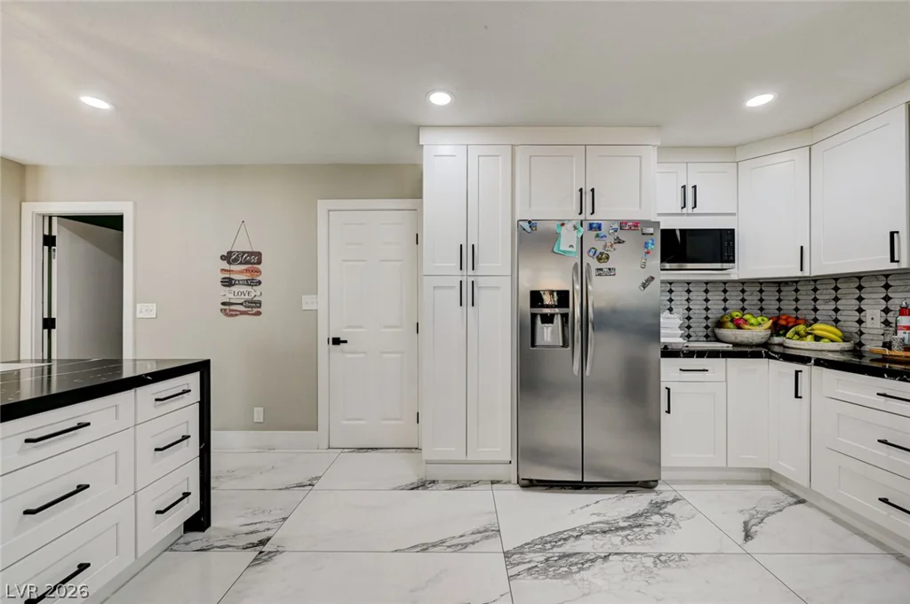 1920 Parkchester, Las Vegas, NV 89108