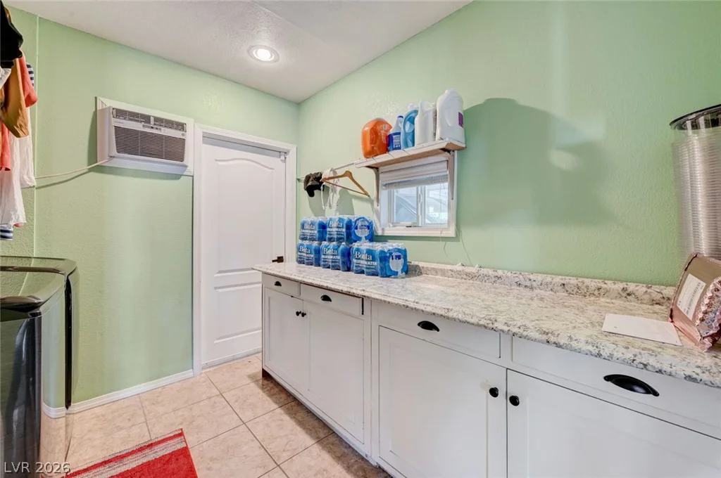 1920 Parkchester, Las Vegas, NV 89108