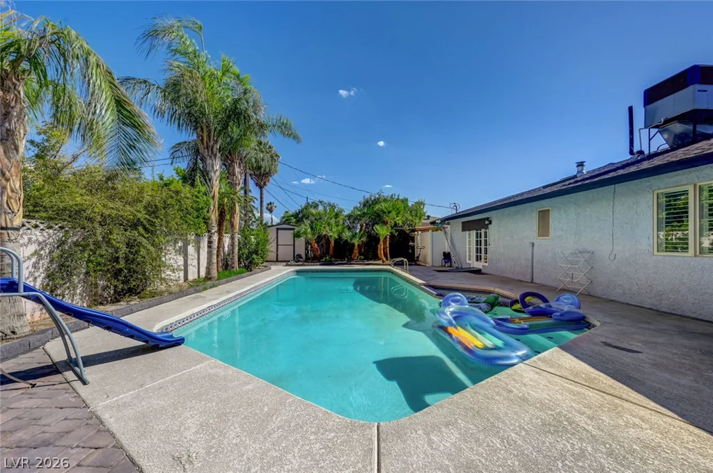 1920 Parkchester, Las Vegas, NV 89108