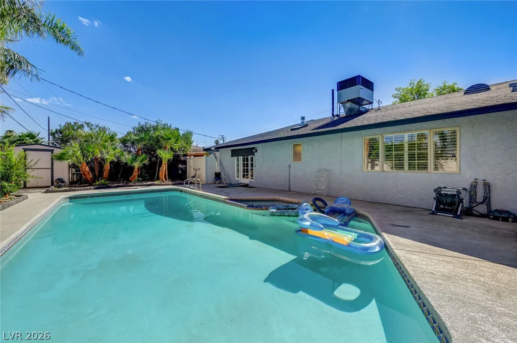 1920 Parkchester, Las Vegas, NV 89108