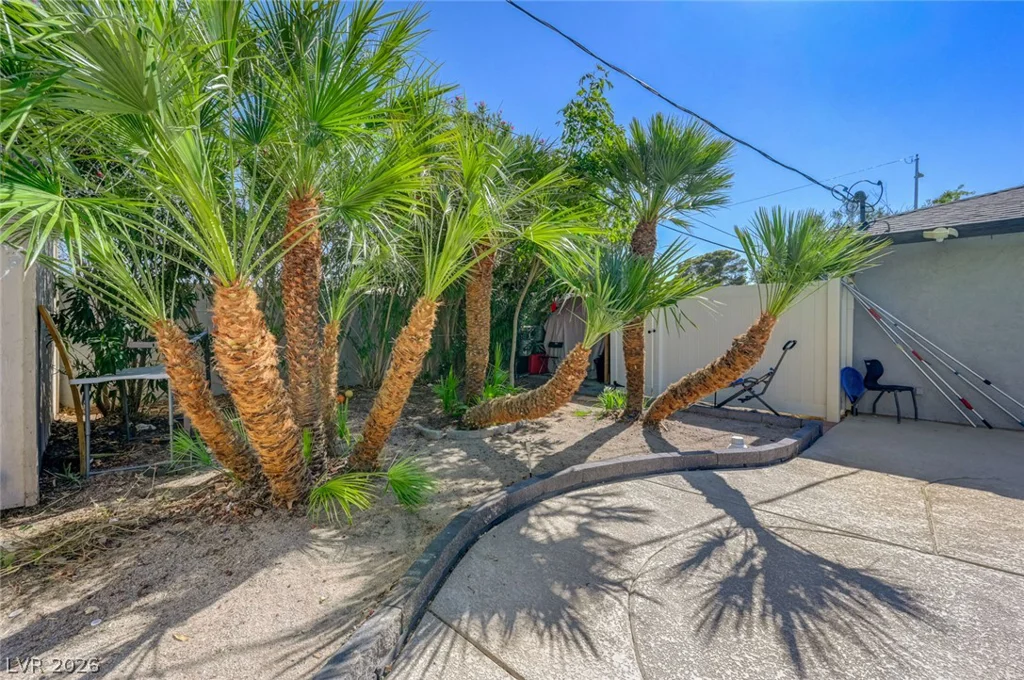 1920 Parkchester, Las Vegas, NV 89108