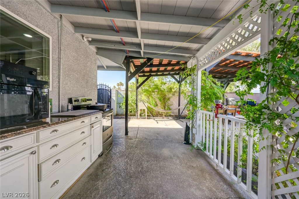 1920 Parkchester, Las Vegas, NV 89108