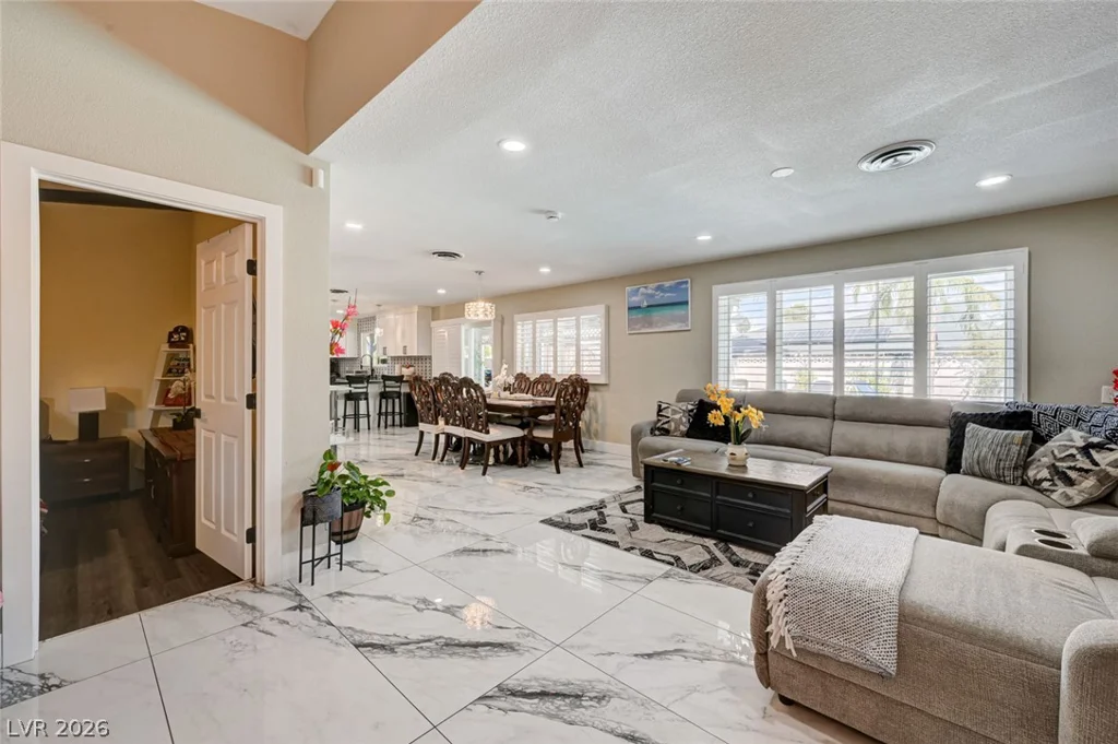 1920 Parkchester, Las Vegas, NV 89108