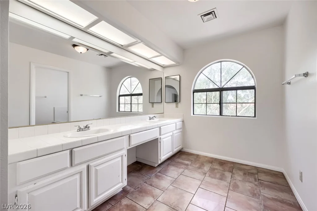 9000 Feather River, Las Vegas, NV 89117