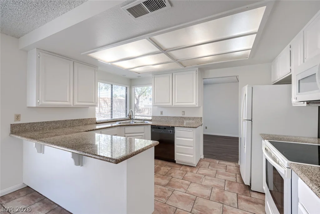 9000 Feather River, Las Vegas, NV 89117