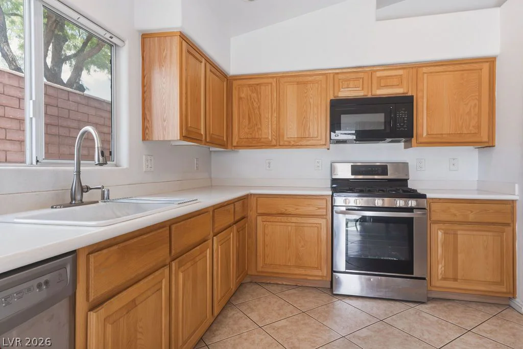 8594 Dyker Heights, Las Vegas, NV 89178