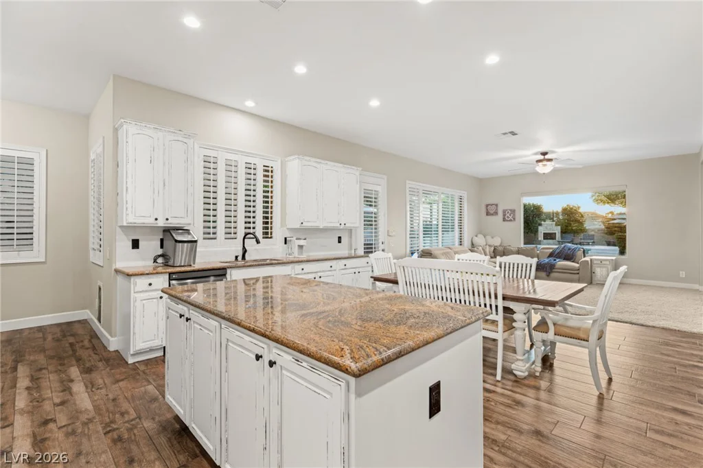 25 Kittansett, Henderson, NV 89052