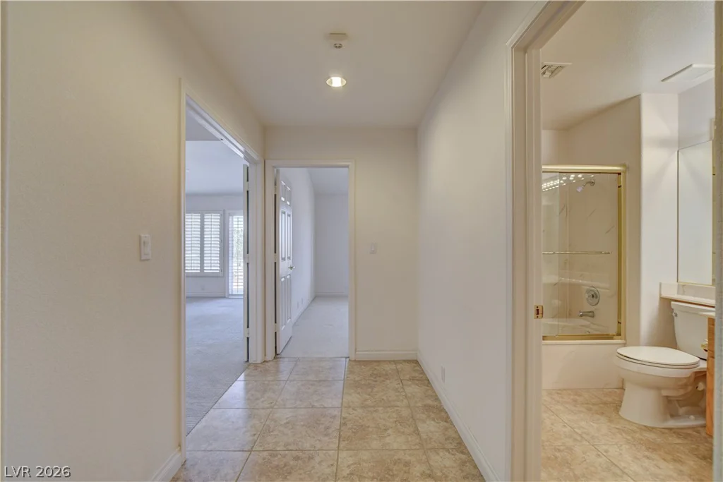2900 Hawksdale, Las Vegas, NV 89134