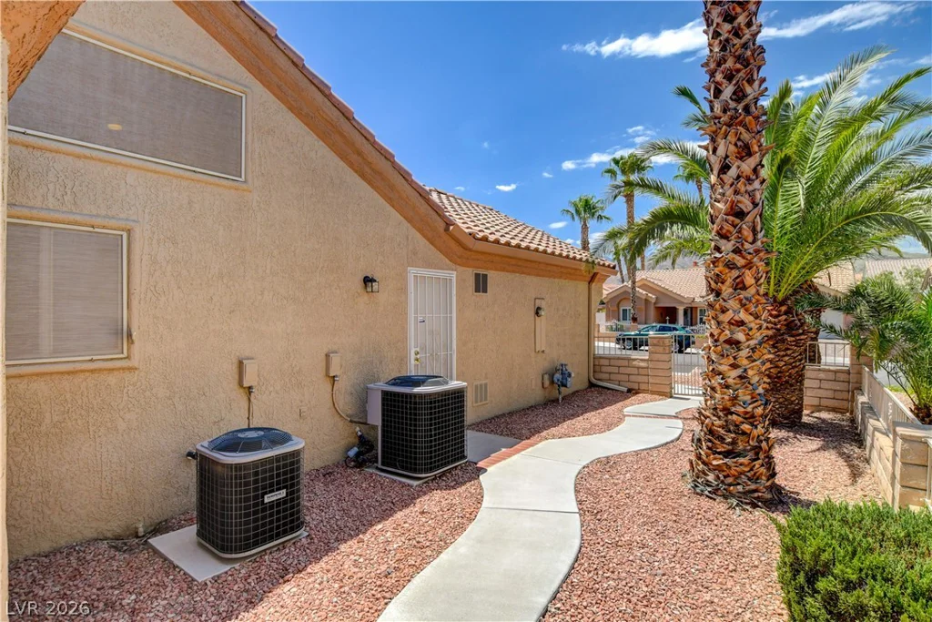 2900 Hawksdale, Las Vegas, NV 89134