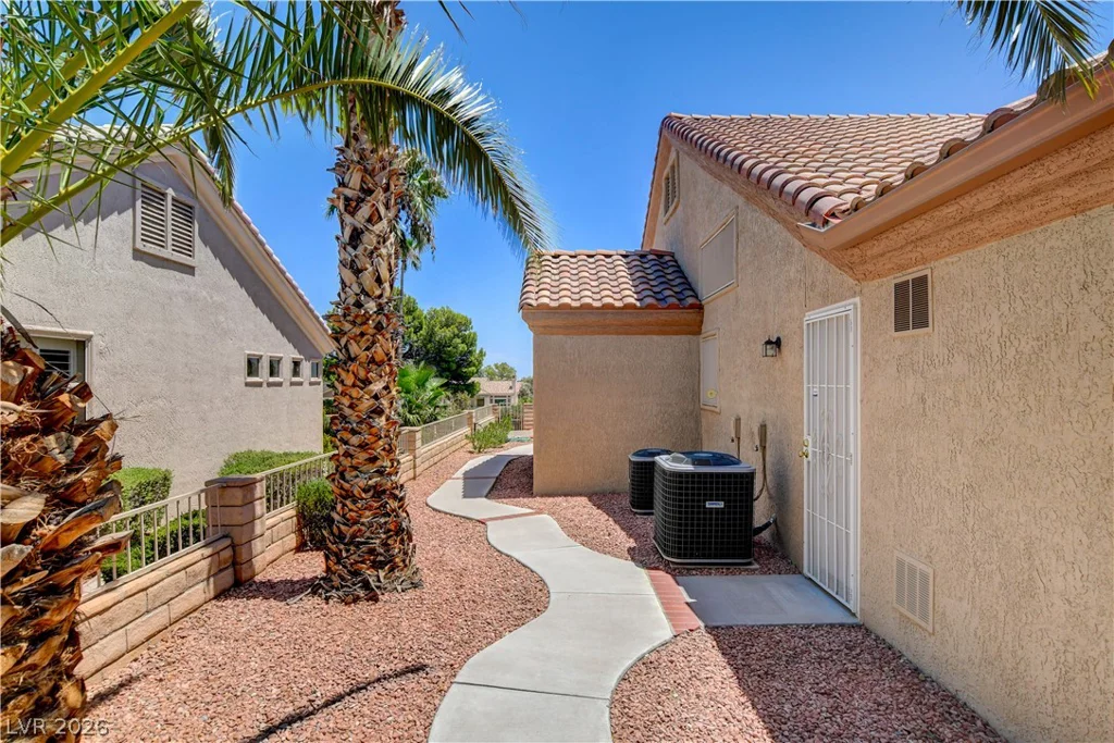 2900 Hawksdale, Las Vegas, NV 89134