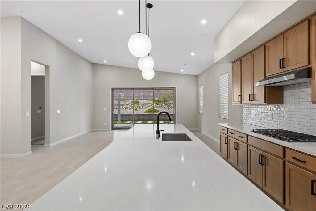 61 Agnew, Las Vegas, NV 89138