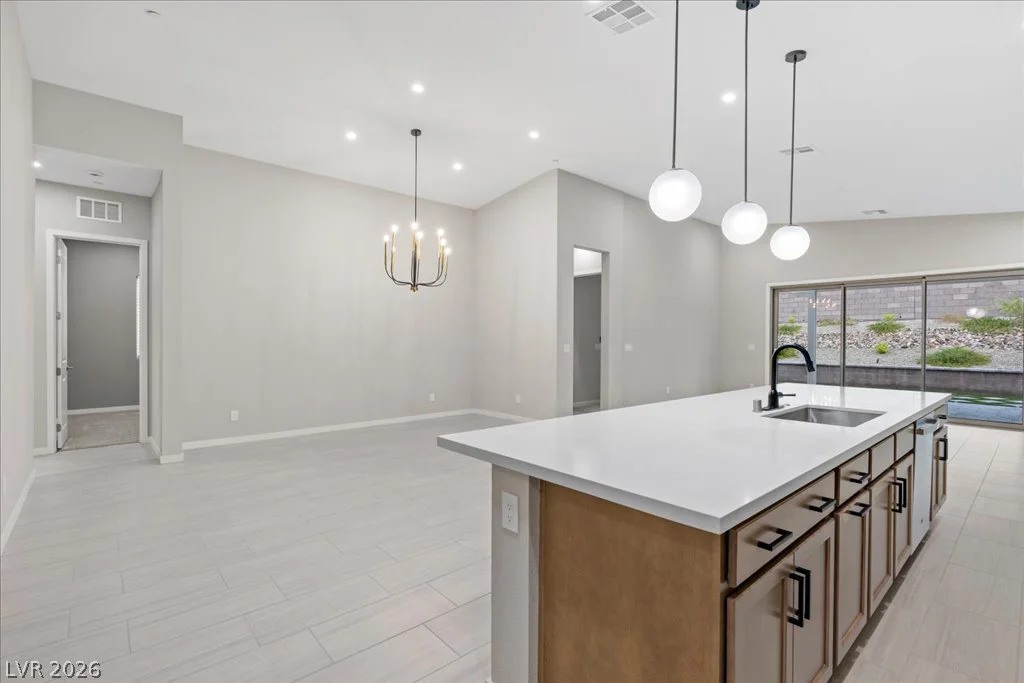 61 Agnew, Las Vegas, NV 89138