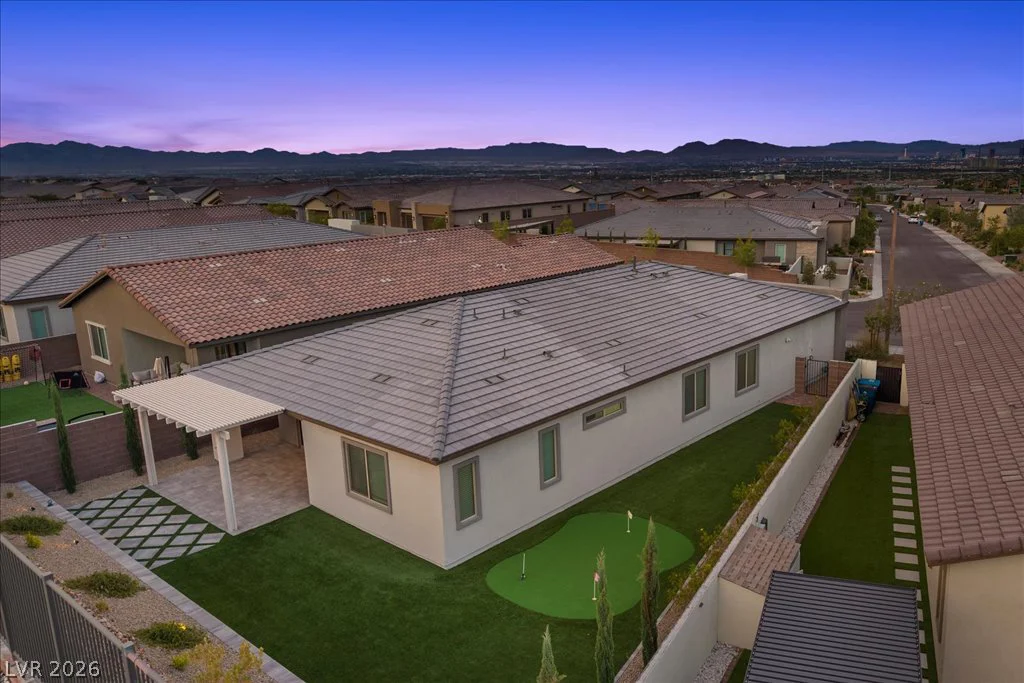 61 Agnew, Las Vegas, NV 89138