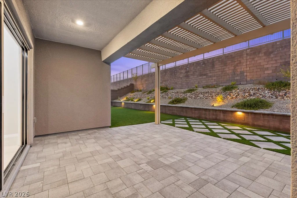 61 Agnew, Las Vegas, NV 89138