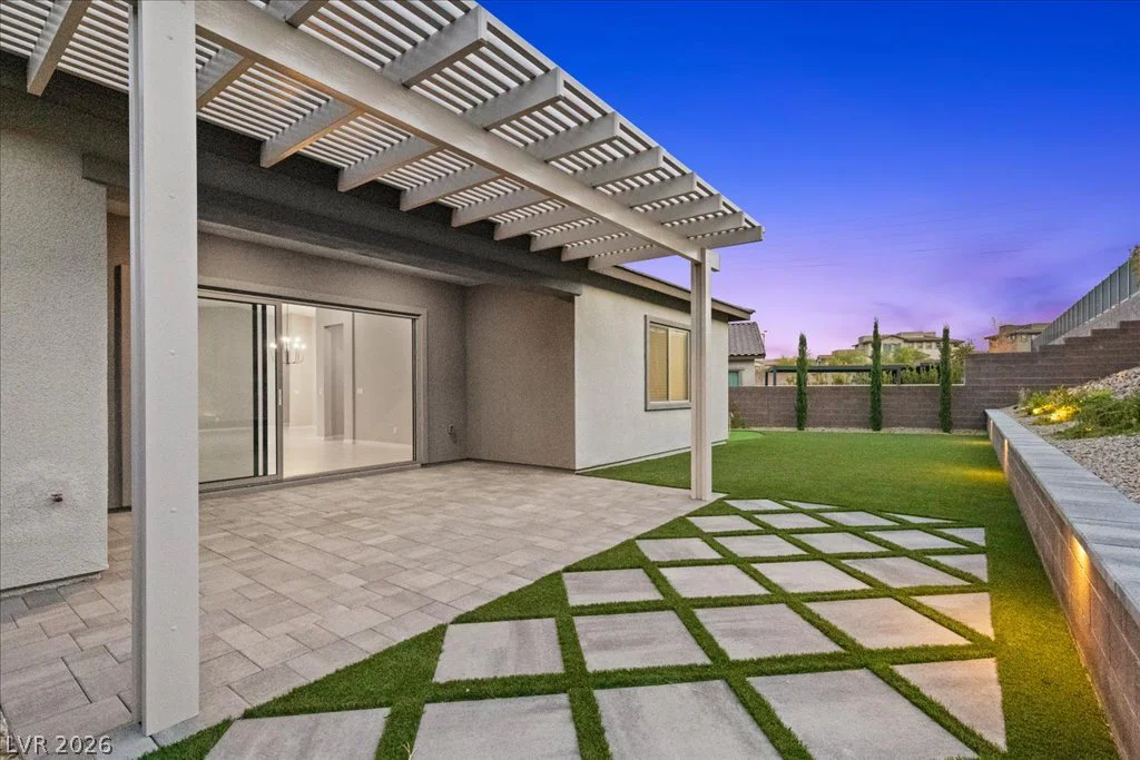 61 Agnew, Las Vegas, NV 89138