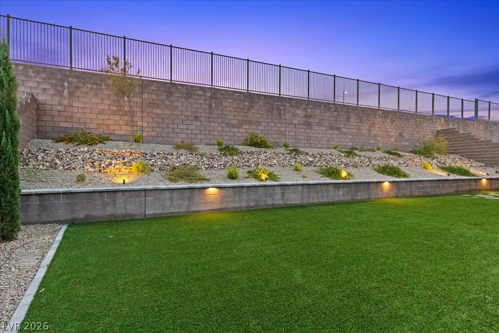 61 Agnew, Las Vegas, NV 89138