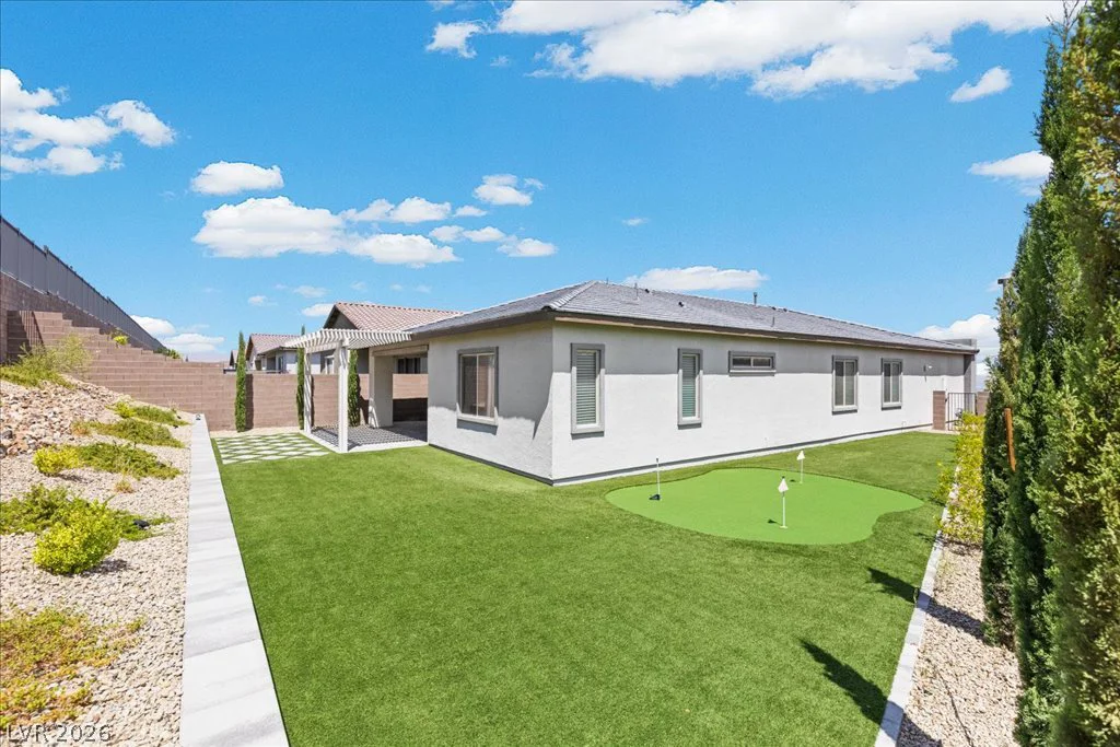 61 Agnew, Las Vegas, NV 89138