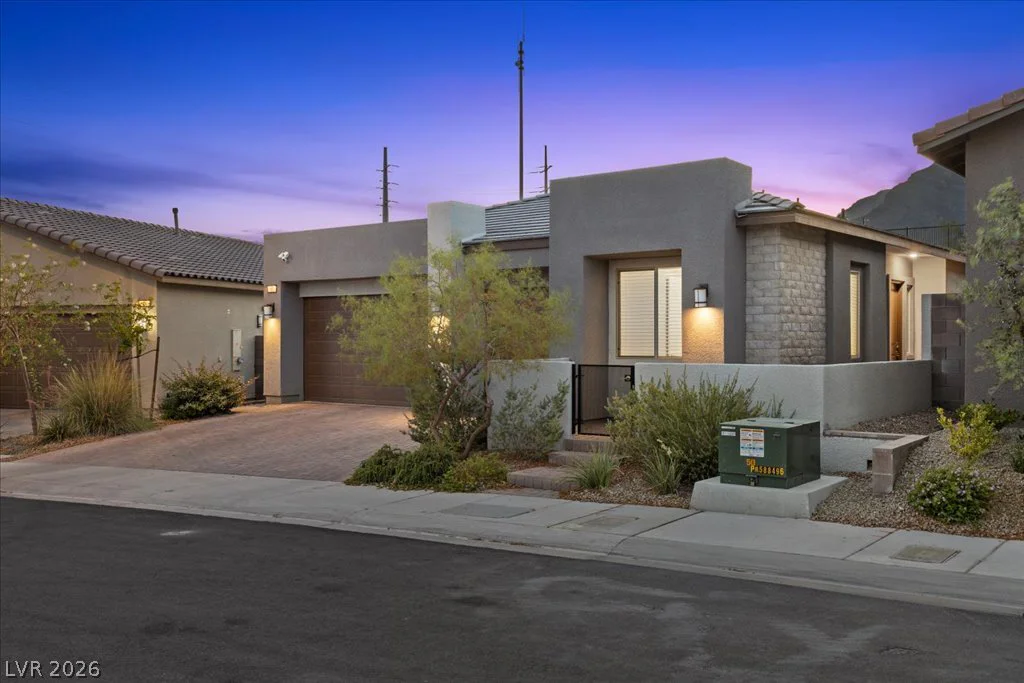 61 Agnew, Las Vegas, NV 89138