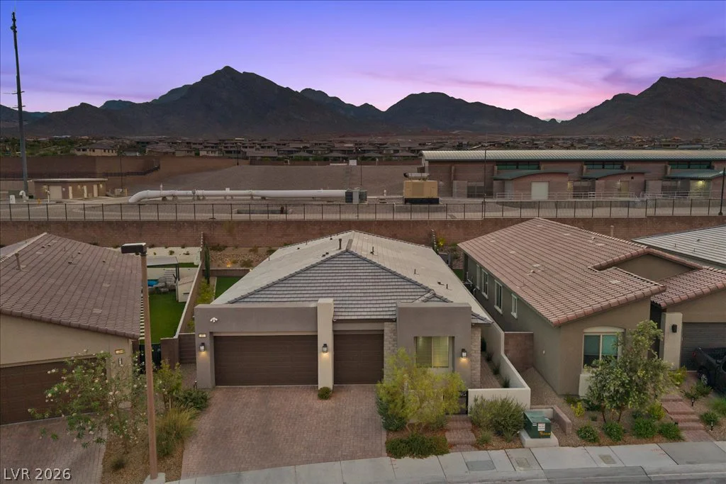61 Agnew, Las Vegas, NV 89138
