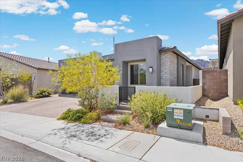 61 Agnew, Las Vegas, NV 89138