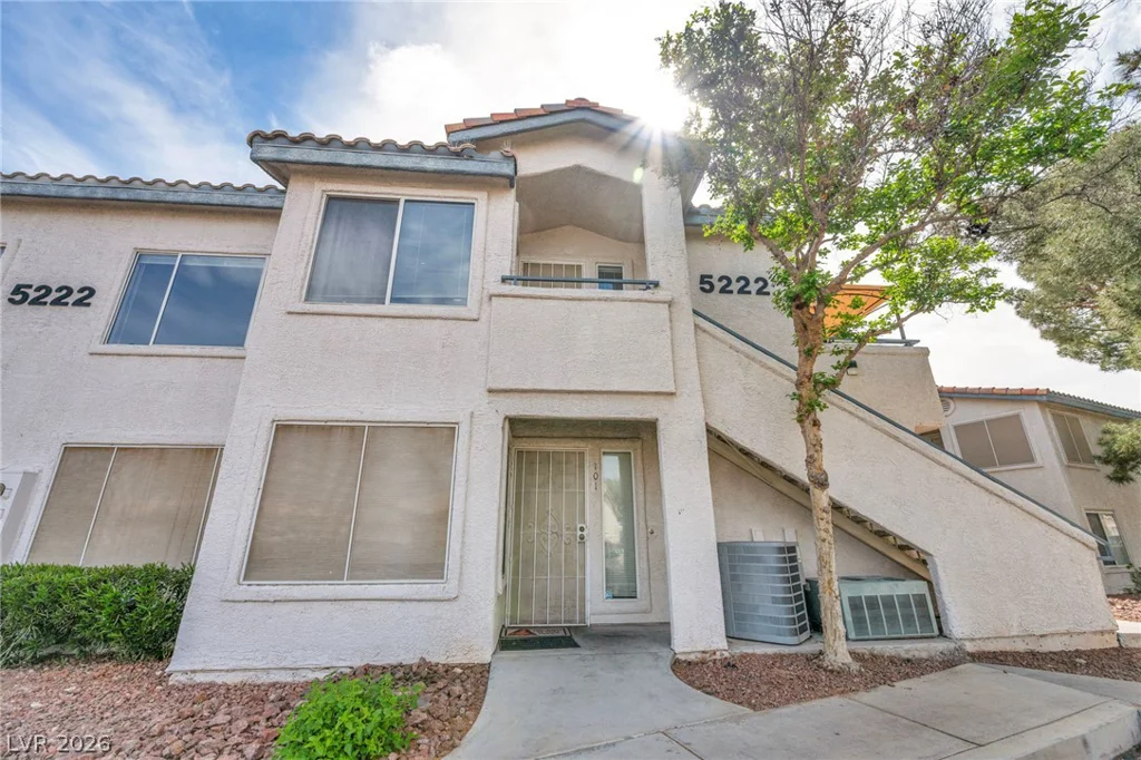 5222 Mandalay Springs, Las Vegas, NV 89120