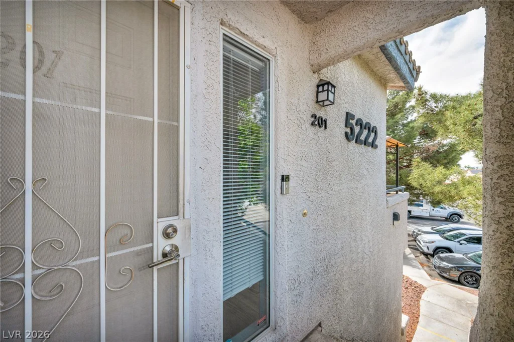 5222 Mandalay Springs, Las Vegas, NV 89120