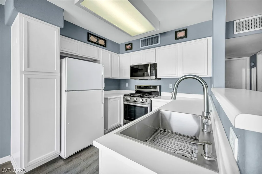 5222 Mandalay Springs, Las Vegas, NV 89120