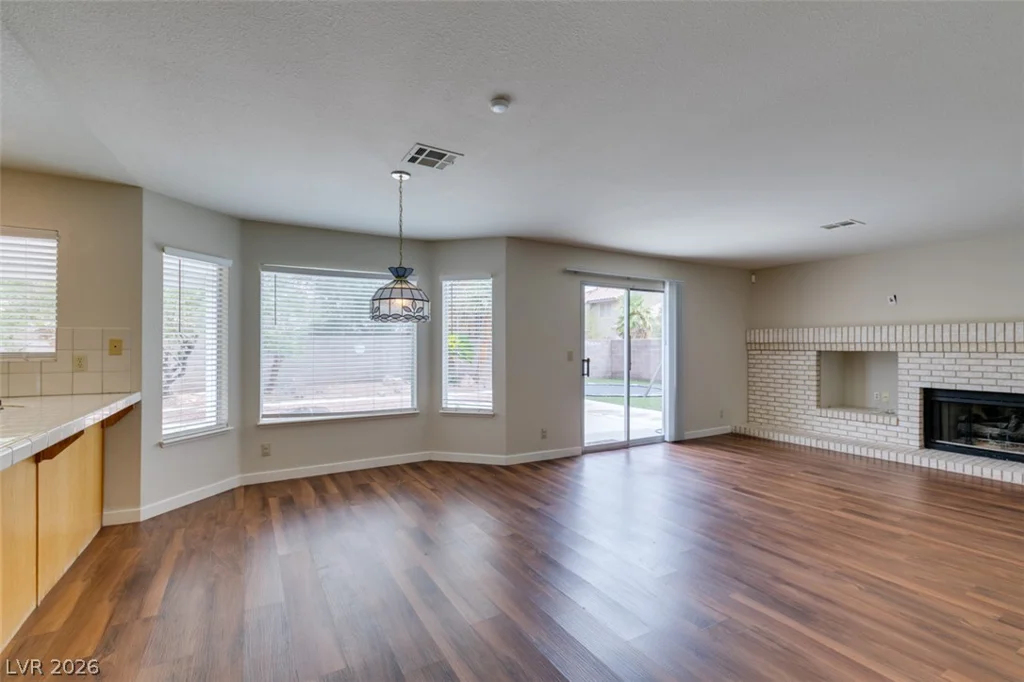 7360 Abbeyville, Las Vegas, NV 89123