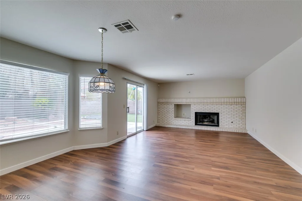 7360 Abbeyville, Las Vegas, NV 89123