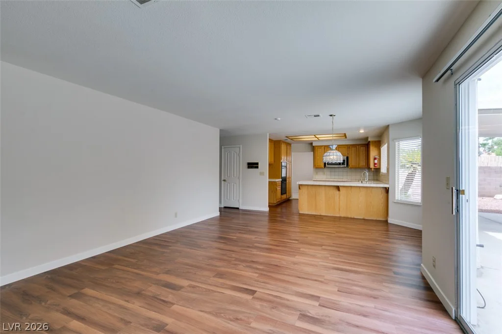 7360 Abbeyville, Las Vegas, NV 89123