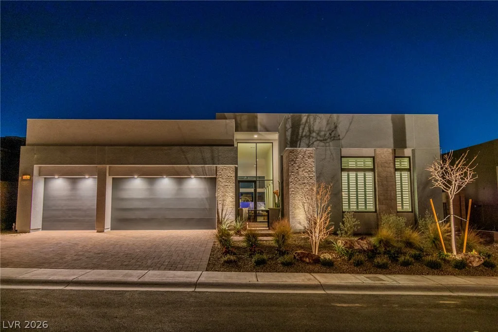 10824 Agate Cliffs, Las Vegas, NV 89135