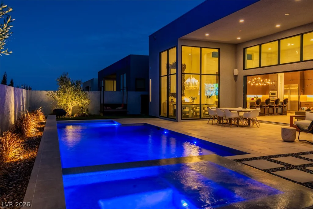 10824 Agate Cliffs, Las Vegas, NV 89135