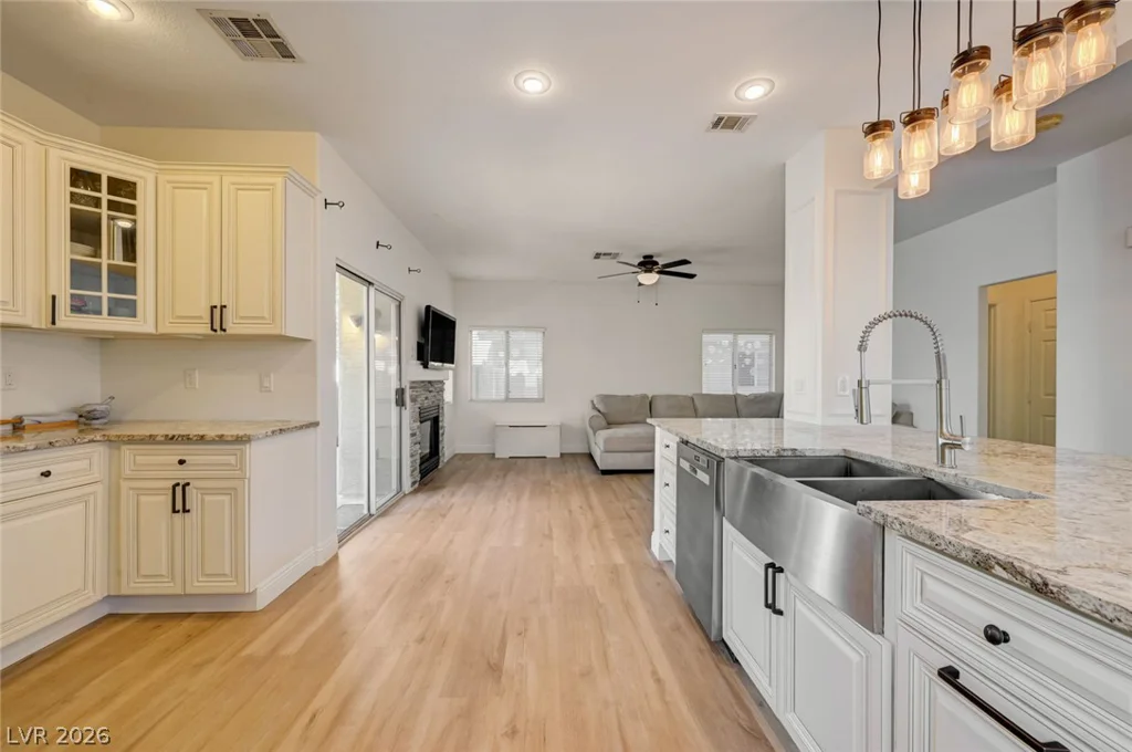 254 Redwing Village, Henderson, NV 89012
