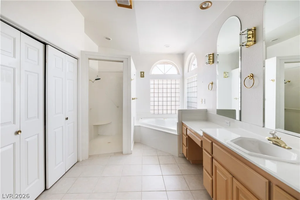1052 Calico Ridge, Henderson, NV 89011