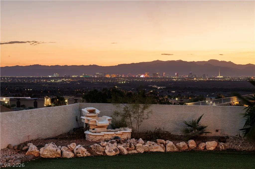 1052 Calico Ridge, Henderson, NV 89011