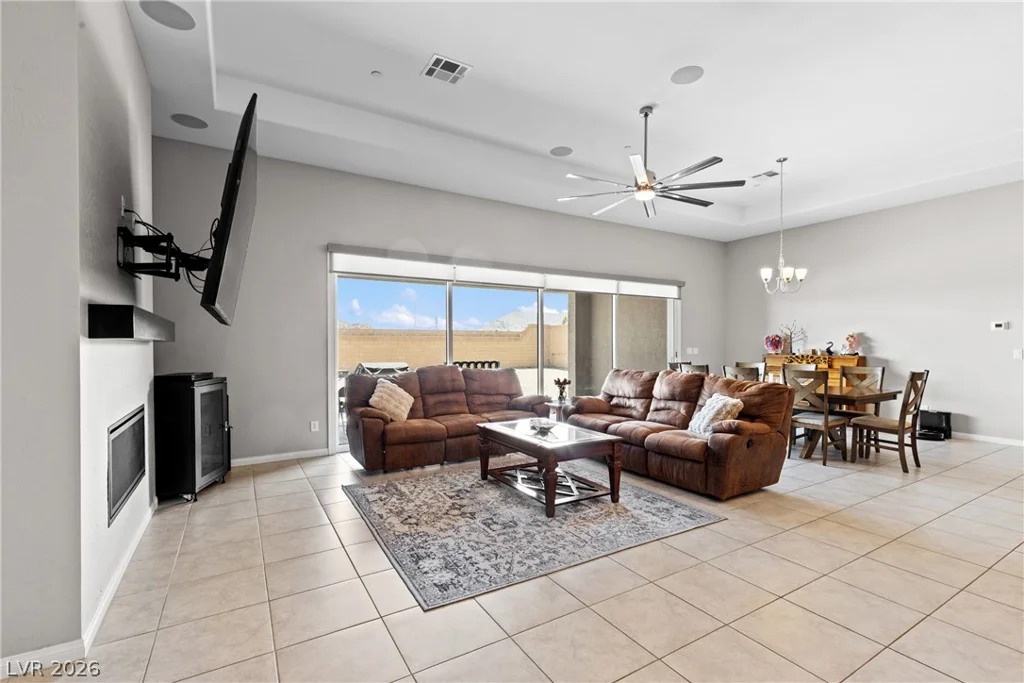 9915 Justin Earl, Las Vegas, NV 89149