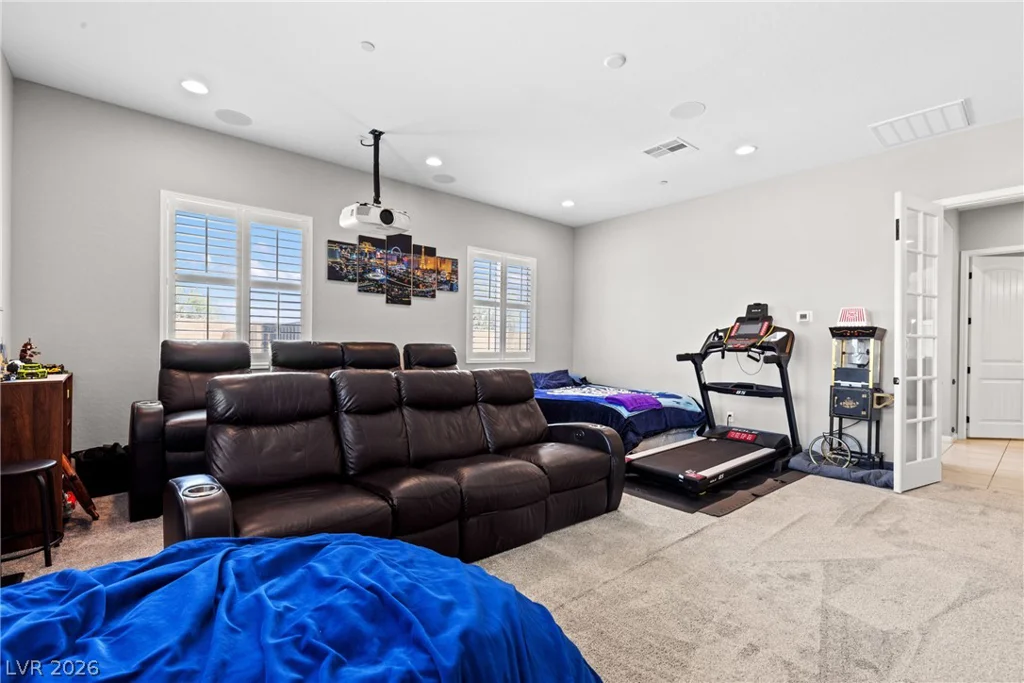 9915 Justin Earl, Las Vegas, NV 89149