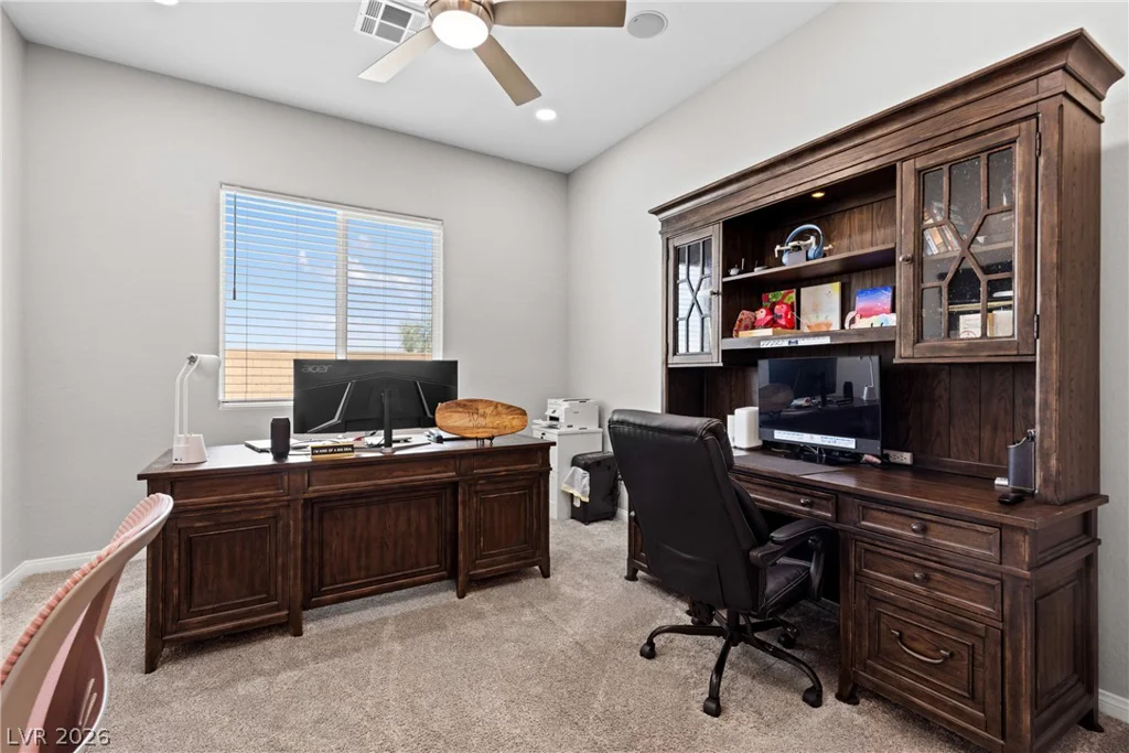 9915 Justin Earl, Las Vegas, NV 89149
