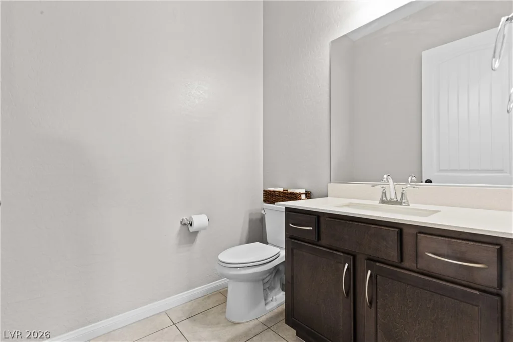 9915 Justin Earl, Las Vegas, NV 89149