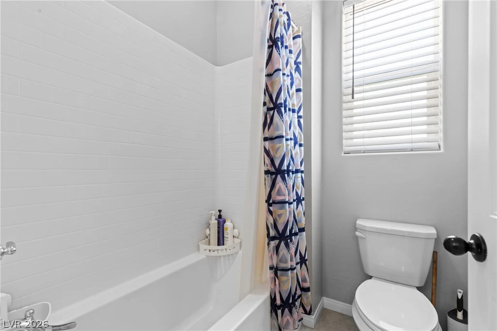 9915 Justin Earl, Las Vegas, NV 89149