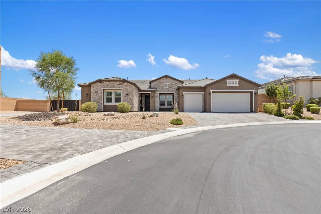 9915 Justin Earl, Las Vegas, NV 89149