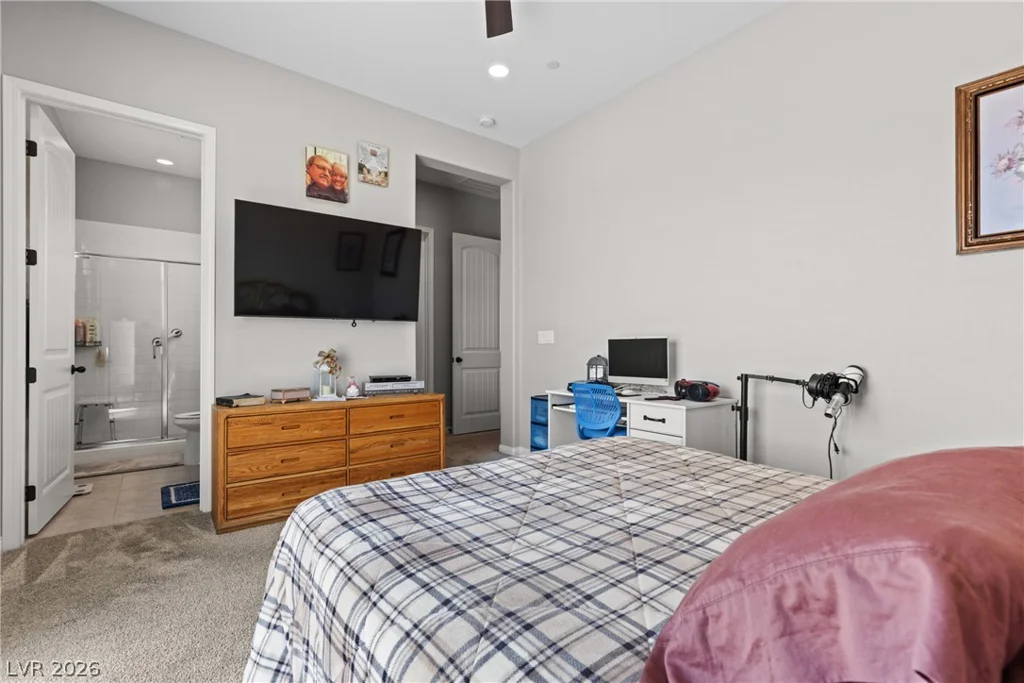 9915 Justin Earl, Las Vegas, NV 89149