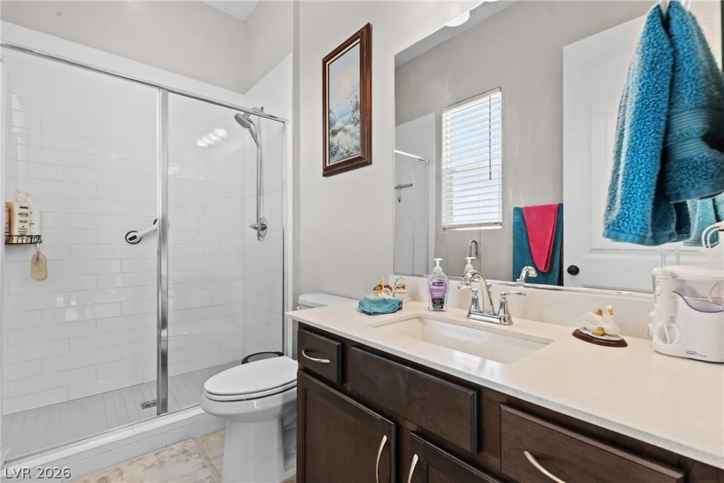 9915 Justin Earl, Las Vegas, NV 89149