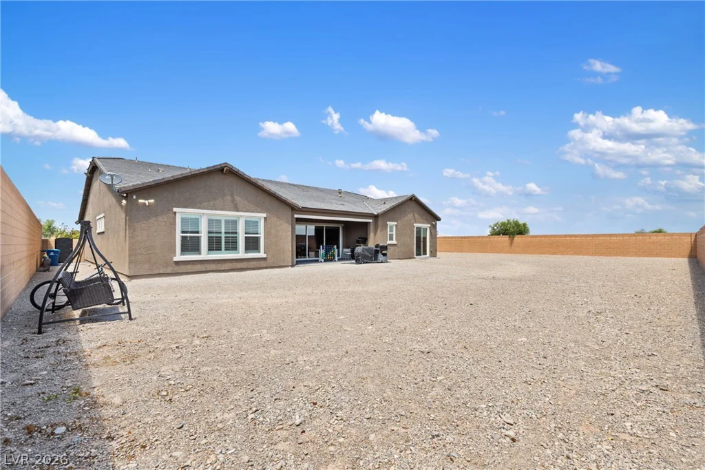 9915 Justin Earl, Las Vegas, NV 89149