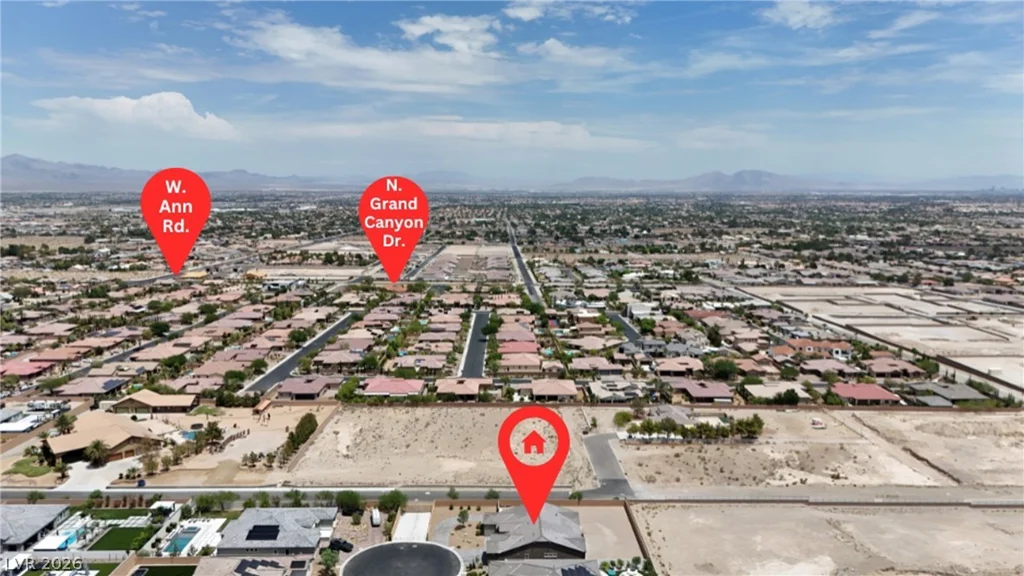 9915 Justin Earl, Las Vegas, NV 89149