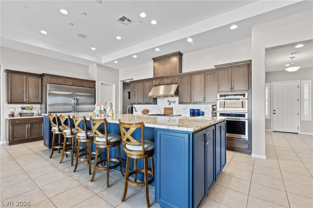 9915 Justin Earl, Las Vegas, NV 89149
