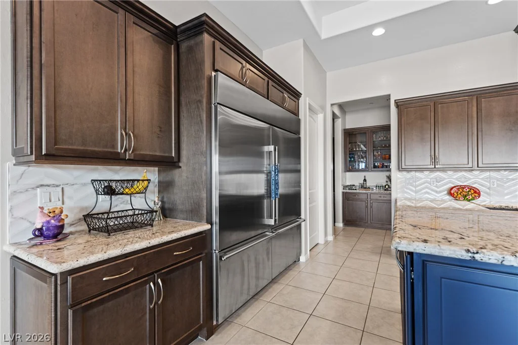 9915 Justin Earl, Las Vegas, NV 89149